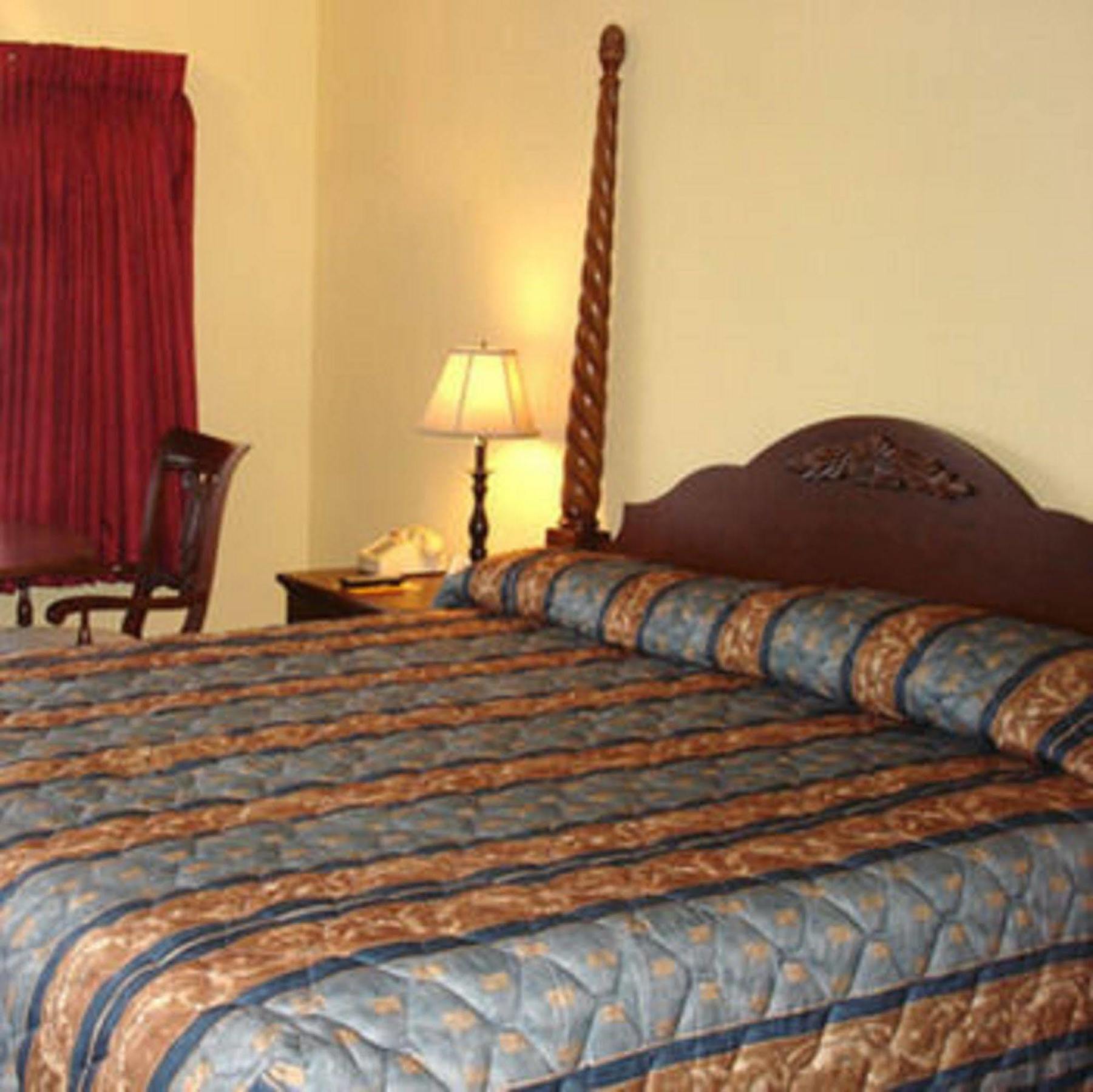 The Whispering Pines Motel- Whitestone White Stone Oda fotoğraf